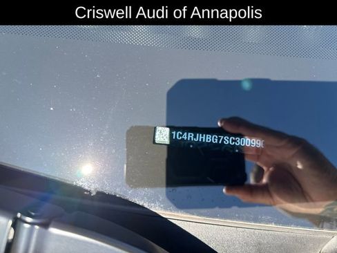 Used 2025 Jeep Grand Cherokee Limited image 22