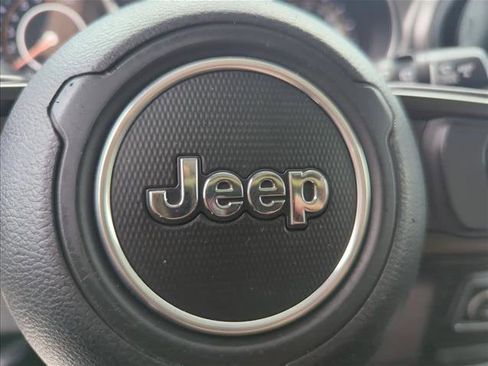 Used 2022 Jeep Wrangler Sport AWD/4WD image 30