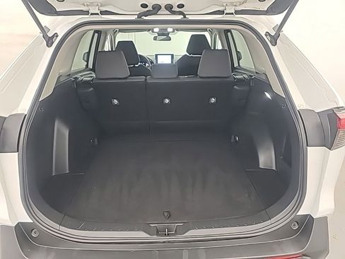 Used 2025 Toyota RAV4 XLE image 19