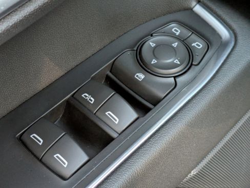 Used 2022 Chevrolet Silverado 1500 RST image 18