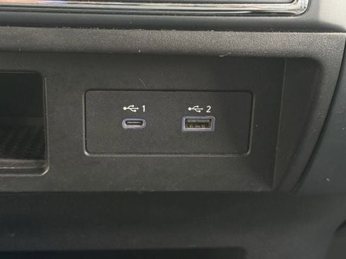 Used 2023 Nissan Titan SV AWD/4WD image 22