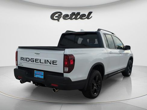 Used 2025 Honda Ridgeline Black Edition image 5