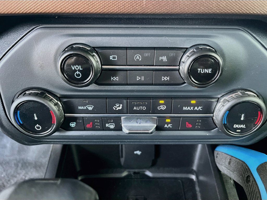 Used 2022 Ford Bronco Outer Banks AWD/4WD image 16