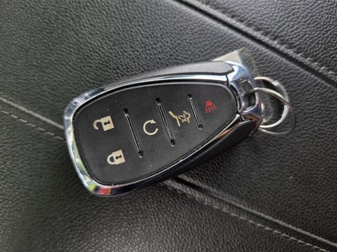 Used 2022 Chevrolet Traverse LT w/ Midnight/Sport Edition image 43