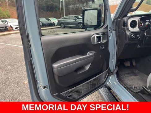 Used 2025 Jeep Wrangler Unlimited Sport AWD/4WD image 4