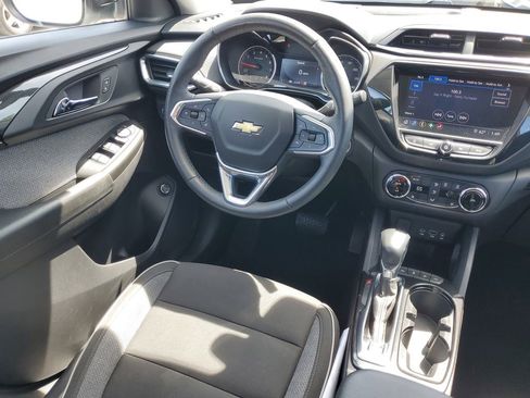 Used 2022 Chevrolet TrailBlazer LT w/ Sun and Liftgate Package AWD/4WD image 14