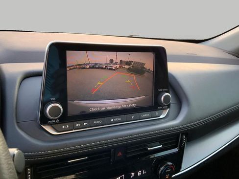 Used 2022 Nissan Rogue SV FWD image 26