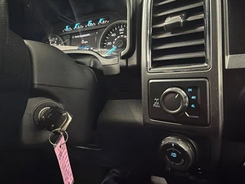 Used 2019 Ford F150 XLT w/ Equipment Group 302A Luxury AWD/4WD image 23