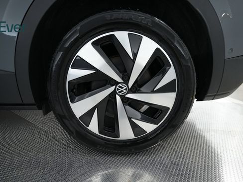 Used 2023 Volkswagen ID.4 Pro AWD/4WD image 19