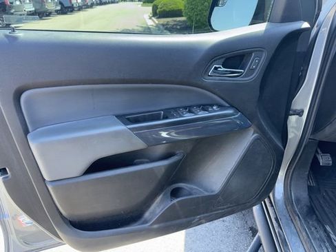 Used 2019 Chevrolet Colorado Z71 RWD image 14