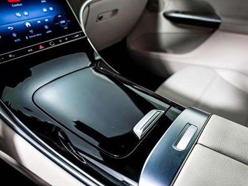 Certified 2026 Mercedes-Benz GLC 300 image 19