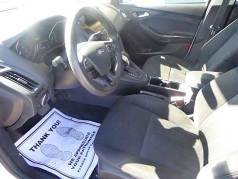 Used 2018 Ford Focus SE image 15