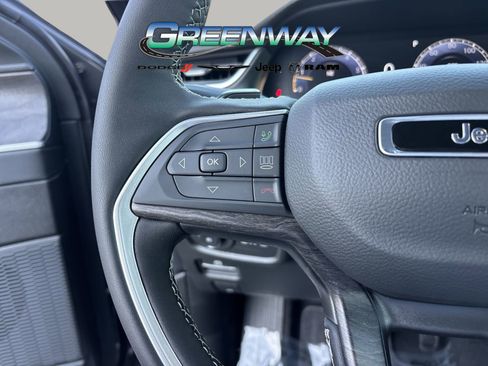 New 2025 Jeep Grand Cherokee Limited RWD image 27