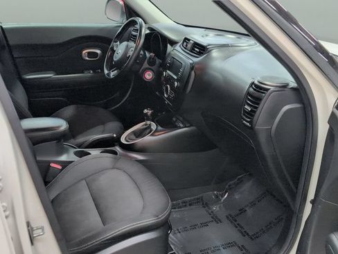 Used 2017 Kia Soul + w/ Designer's Package FWD image 22