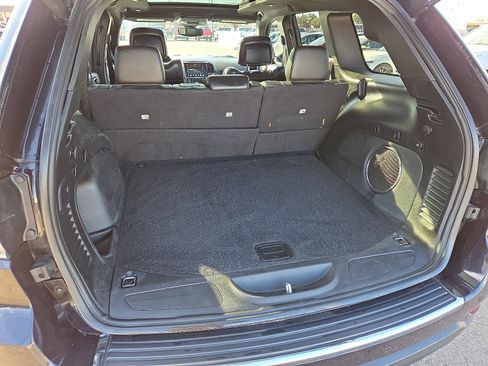 Used 2021 Jeep Grand Cherokee Limited w/ Luxury Group II image 8