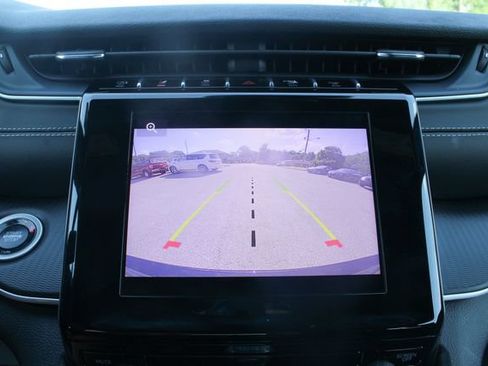 Used 2025 Jeep Grand Cherokee Laredo X AWD/4WD image 21