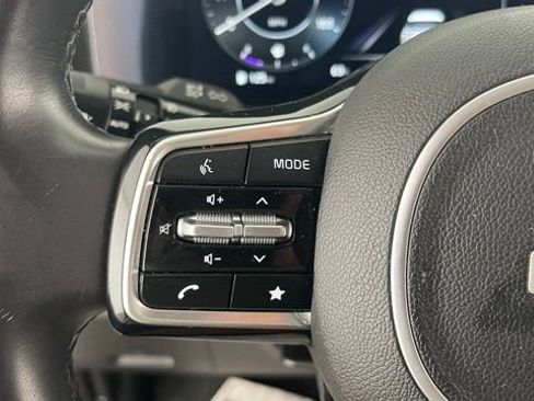 Used 2024 Kia Carnival SX image 39