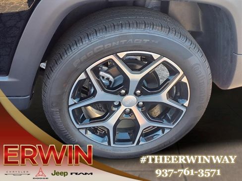 Used 2024 Jeep Compass Limited AWD/4WD image 9