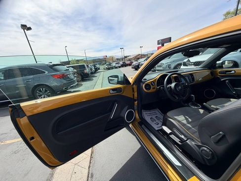 Used 2016 Volkswagen Beetle 1.8T Dune w/ Dune Technology Package image 10