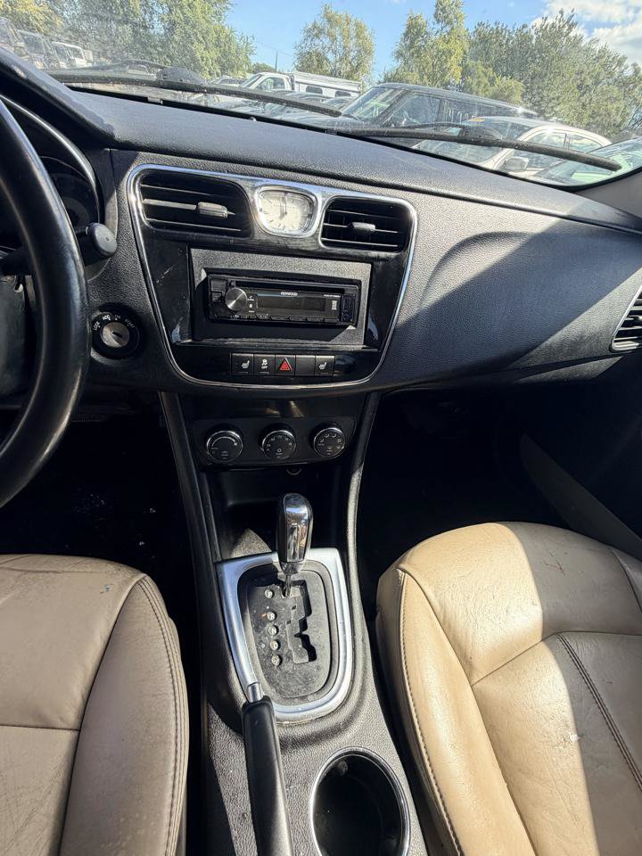 Used 2013 Chrysler 200 Limited FWD image 12