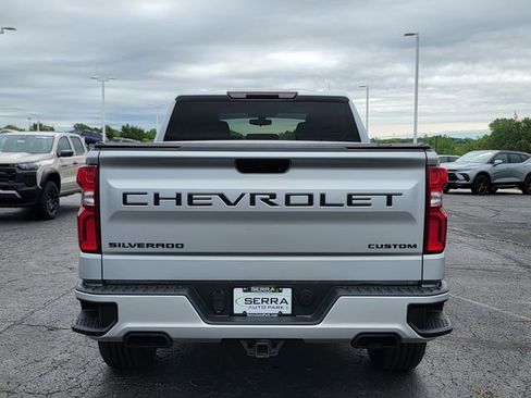 Used 2020 Chevrolet Silverado 1500 Custom w/ Custom Value Package AWD/4WD image 7