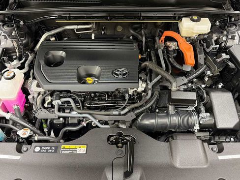 Certified 2024 Toyota Crown AWD/4WD image 30