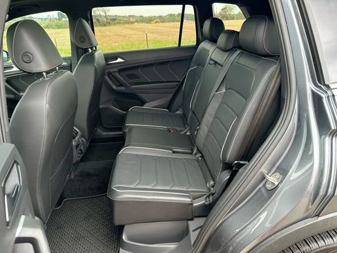 Used 2024 Volkswagen Tiguan SEL R-Line image 20