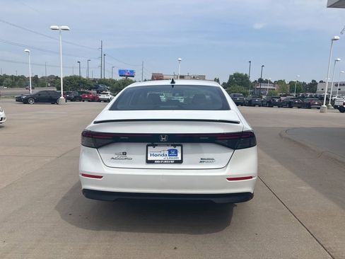 Used 2023 Honda Accord Sport image 6