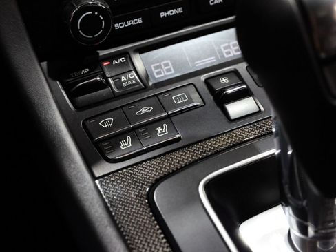 Used 2019 Porsche 911 Carrera 4 AWD/4WD image 43