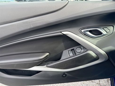 Used 2018 Chevrolet Camaro LT image 15