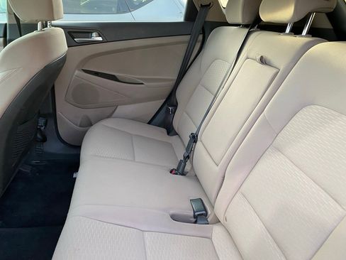 Used 2019 Hyundai Tucson SE image 9