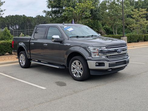 Used 2018 Ford F150 Lariat w/ Equipment Group 502A Luxury AWD/4WD image 2