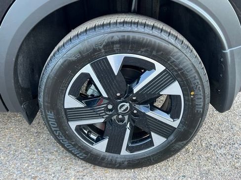 New 2026 Nissan Kicks SV w/ Cold Weather Package AWD/4WD image 15