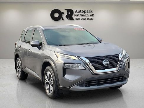 Used 2023 Nissan Rogue SV w/ SV Premium B Package FWD image 1