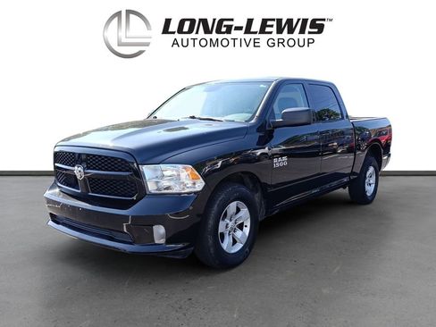 Used 2017 RAM 1500 Express RWD image 1