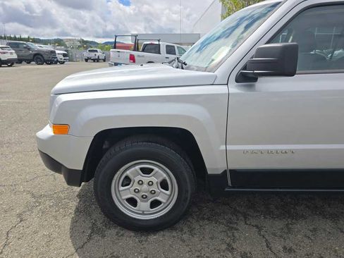 Used 2011 Jeep Patriot Sport FWD image 19