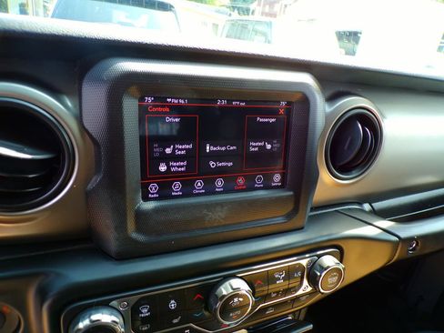 Used 2021 Jeep Wrangler Sport AWD/4WD image 22