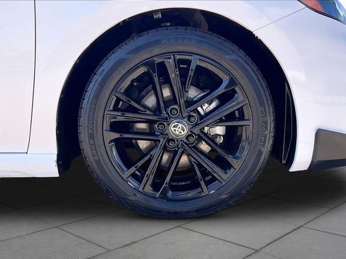 Used 2025 Toyota Camry SE FWD image 21