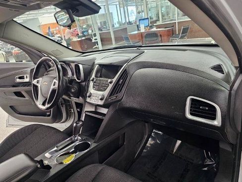 Used 2017 Chevrolet Equinox LT w/ Convenience Package FWD image 14