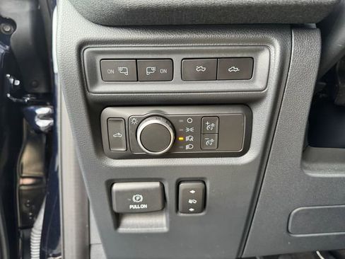 Used 2022 Ford F150 Lightning Lariat image 25