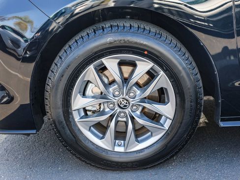 Certified 2024 Toyota Sienna LE image 28