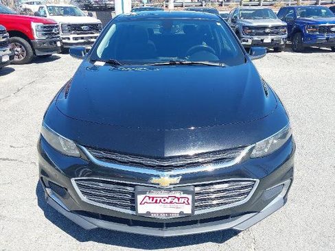Used 2018 Chevrolet Malibu LT FWD image 3