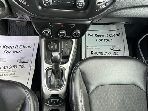 Used 2018 Jeep Compass Latitude w/ Cold Weather Group image 15