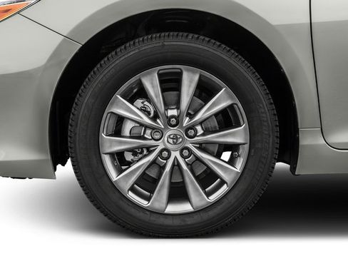 Certified 2016 Toyota Camry SE image 12