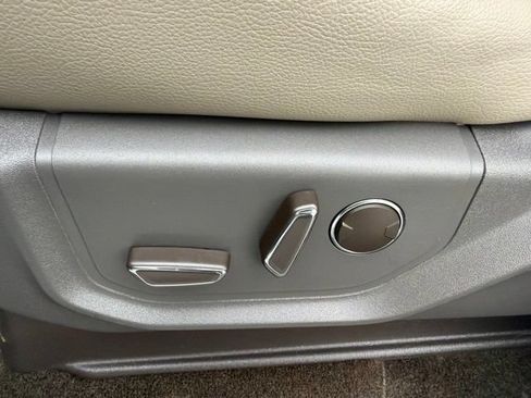 Used 2018 Ford Expedition Limited w/ Equipment Group 302A RWD image 13