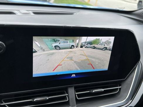 Used 2024 Chevrolet Trax RS w/ Sunroof Package image 14