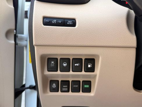 Used 2019 Nissan Rogue SL w/ Premium Package AWD/4WD image 38
