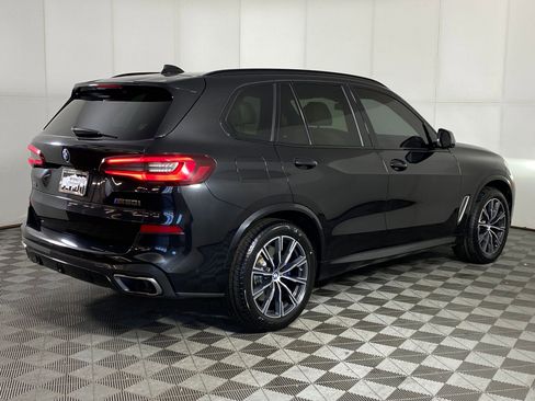 Used 2021 BMW X5 M50i image 8