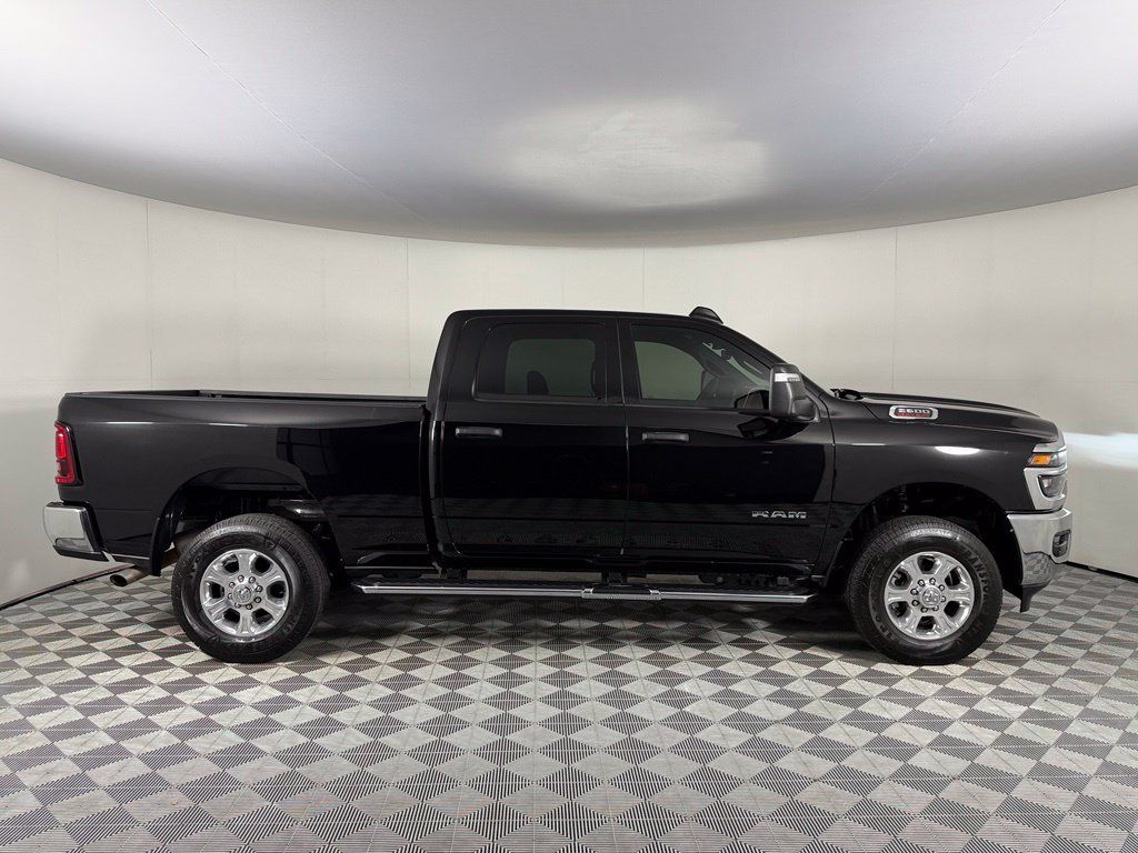 Used 2026 RAM 2500 Big Horn AWD/4WD image 4