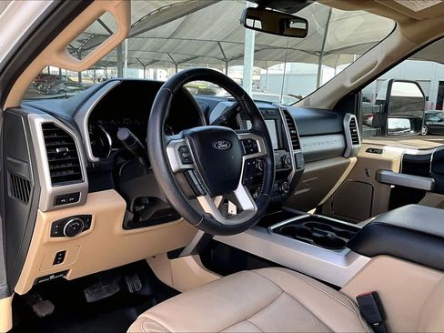 Used 2020 Ford F250 Lariat w/ Lariat Value Package image 16